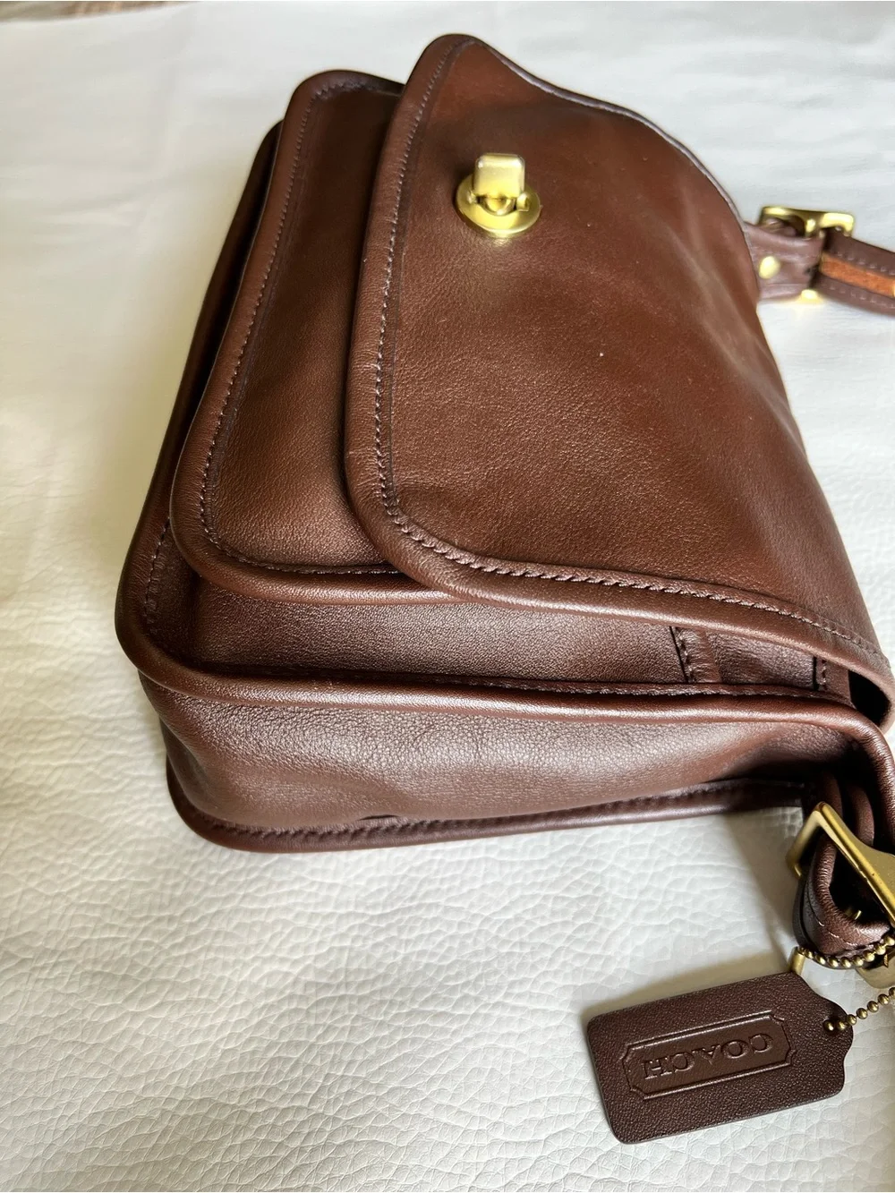 Coach Rambler Legacy Crossbody Style 09061 Mahogany Brown Glove Tanned Leather
